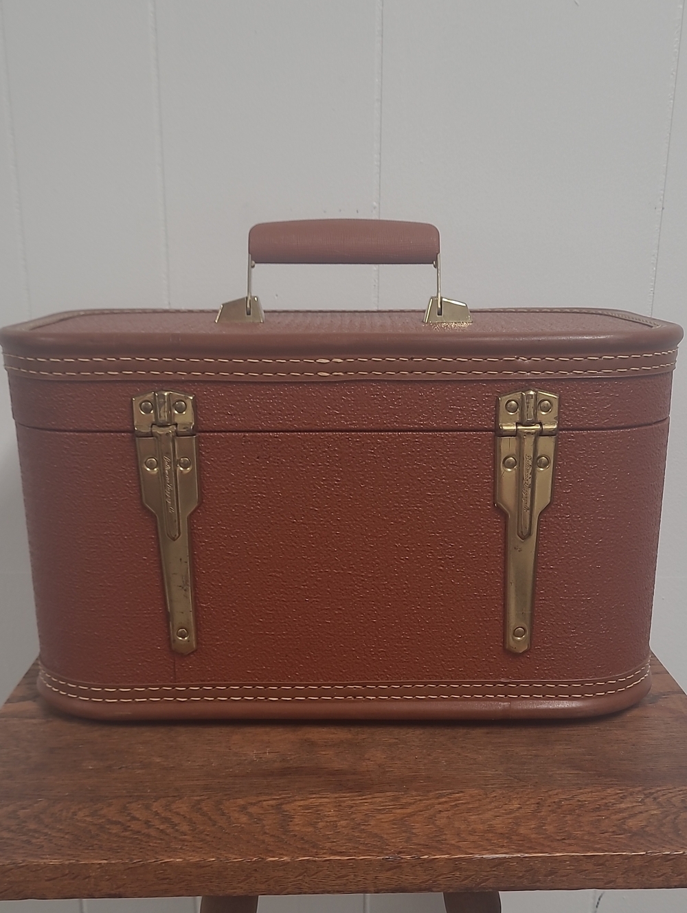 Starline Vintage Lady Baltimore Luggage Train/ Make-up Case w/Gold Tone Hardware - Picture 6 of 16